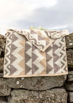 Handtuch „Peaks“ aus Bio-Baumwolle